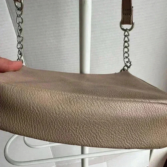 Nine West Handbag - Picture 4 of 9